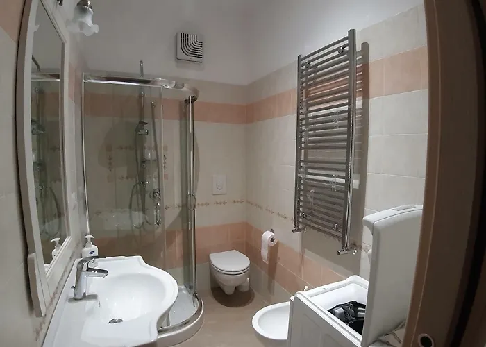 A Due Passi Dal Blu * מרינה די ג'ויוסה איוניקה