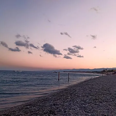 A Due Passi Dal Blu * مارينا دي جيويسا يونيكا